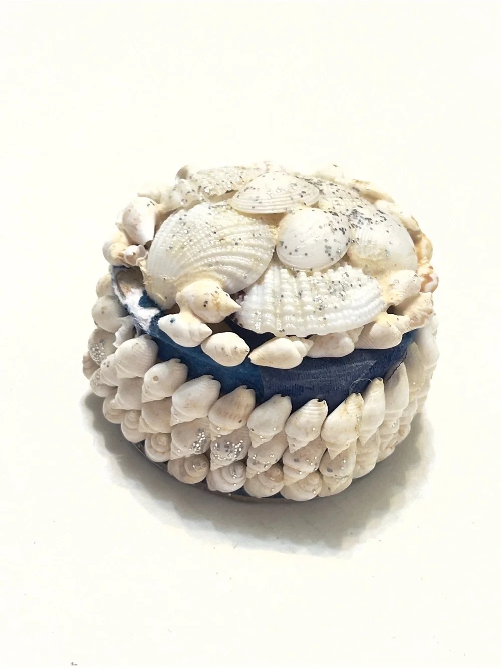 Sea shell round trinket jewelry box glitter coastal